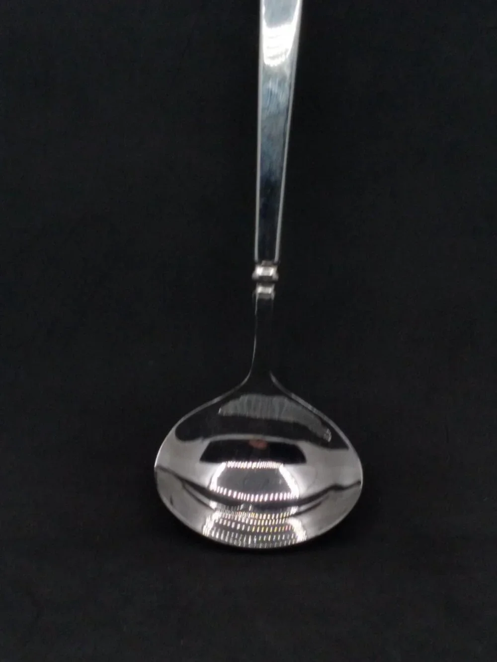 Gravy serving Spoon Easton Heirloom by Oneida 18/10 stainless Indonesia